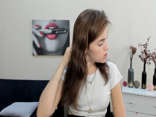 Live sex webcam photo for LoreinKis #263005830