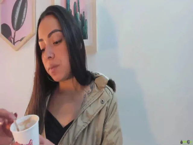 Live sex webcam photo for Kendry_ #254306729