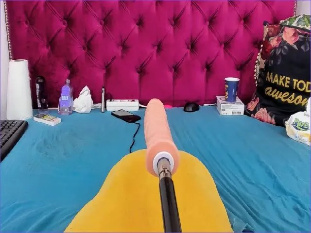 Live sex webcam photo for Nina_dee #261881212