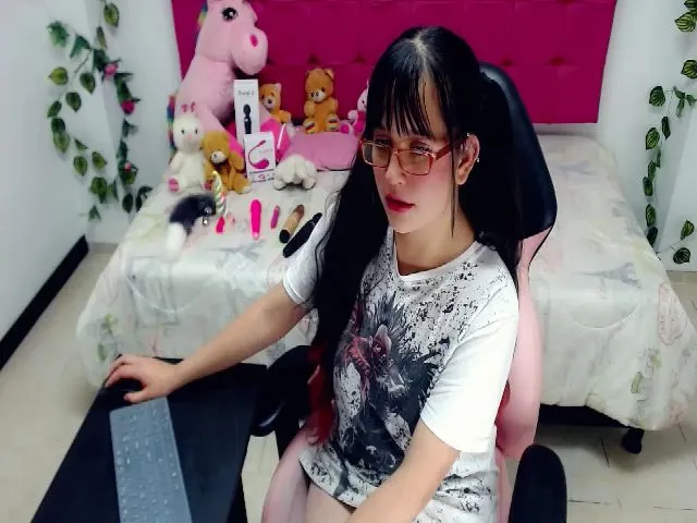 Live sex webcam photo for Pink_queenn #259214109