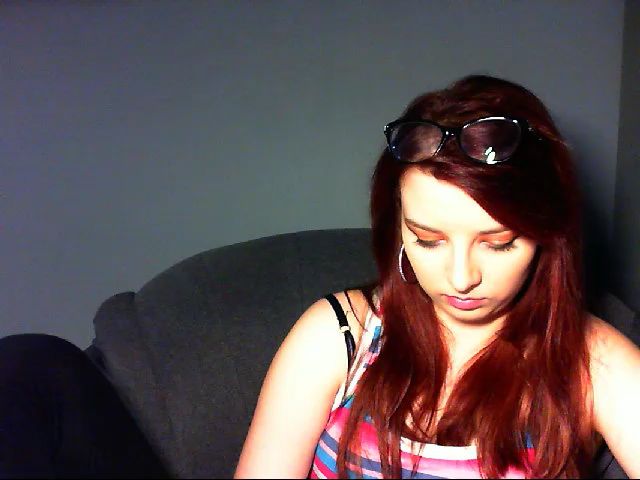 Live sex webcam photo for VirginLuna18 #263827345