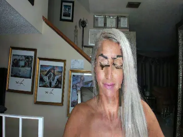 Live sex webcam photo for ADRIANA_FOX #263422325