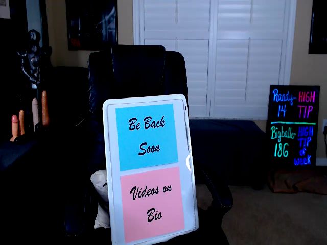 Live sex webcam photo for SummerKnightz #258440538