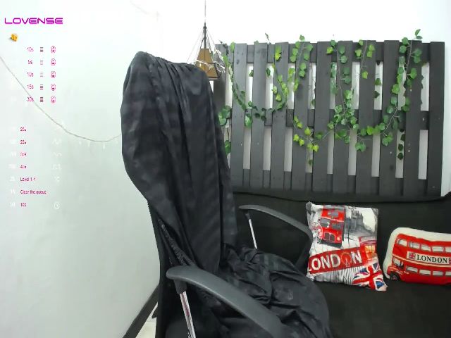 Live sex webcam photo for LucianaMontex #261179025