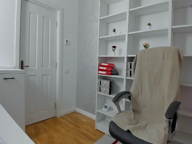 Live sex webcam photo for VanessaCroft #265463856