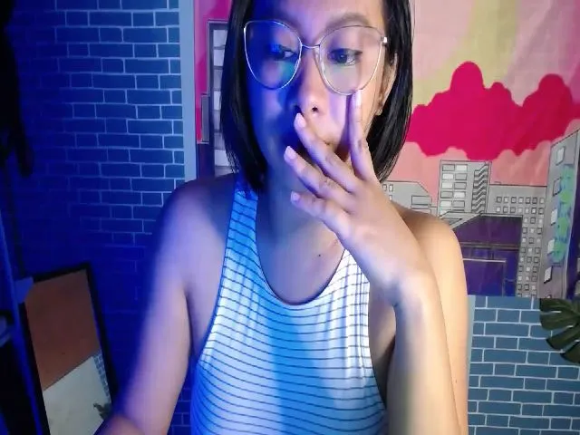 Live sex webcam photo for GoddessShaiya #255245266
