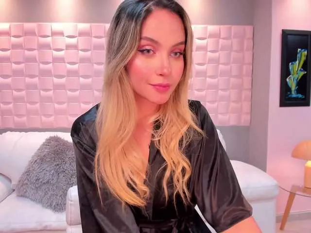 Live sex webcam photo for IbizaX #254559280