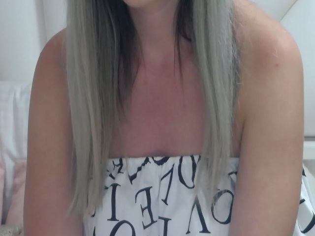 Live sex webcam photo for SoffyyHot #257729844