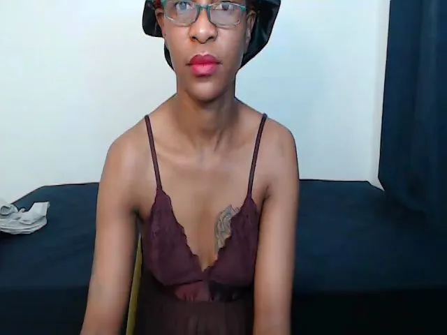 Live sex webcam photo for YasminStar #264690919
