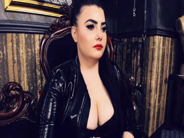 Live sex webcam photo for MelissaGlow #252549649