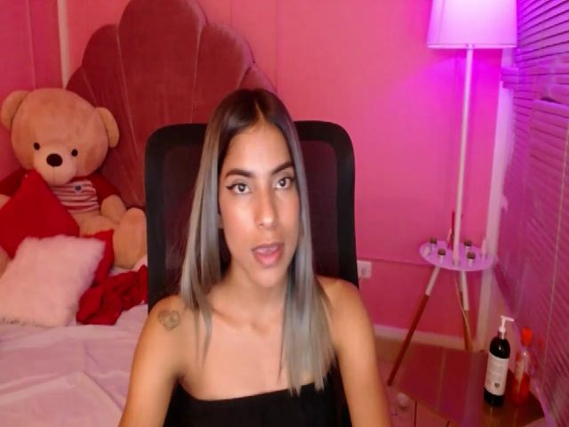 Live sex webcam photo for Diane_sinn #256108716