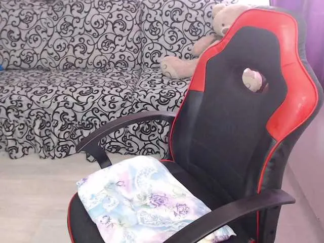 Live sex webcam photo for Ereskigal333 #242512380