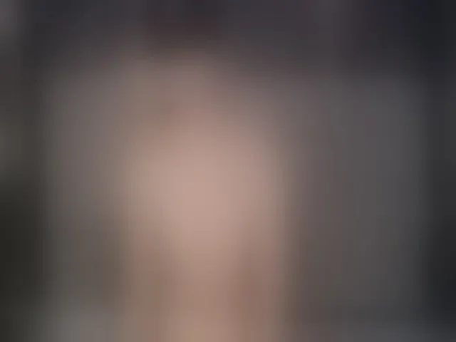 Live sex webcam photo for JuliaJuliette #261239877