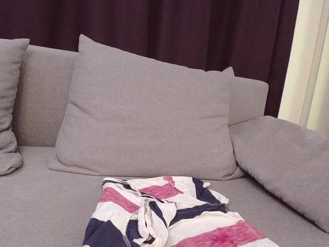 Live sex webcam photo for O-Queen #241171069