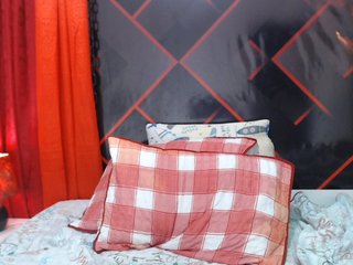 Live sex webcam photo for ScarleetLiz #240834353