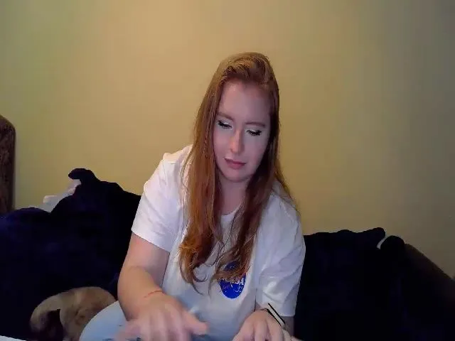 Live sex webcam photo for Mandarinka0 #257250924