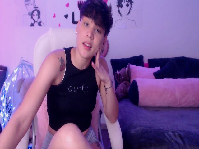 Live sex webcam photo for Laura_R23 #264406294