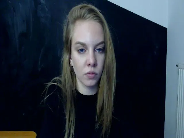 Live sex webcam photo for HappySecret_ #257033760