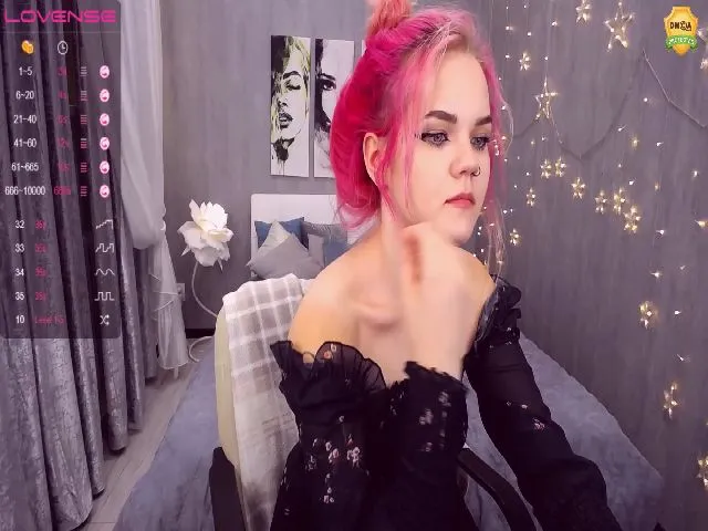 Live sex webcam photo for KerryBlair #256824091