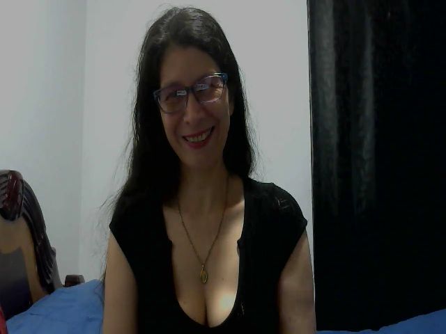 Live sex webcam photo for Latin__mature #260484096