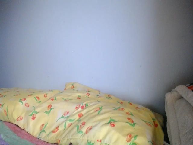 Live sex webcam photo for MsMoncler #255471458