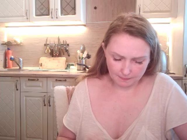 Live sex webcam photo for JaneGrey111 #253721066