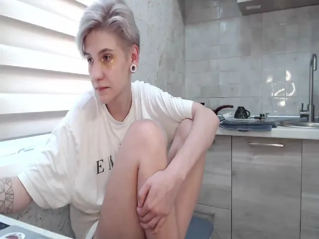 Live sex webcam photo for Chromasia #264331624