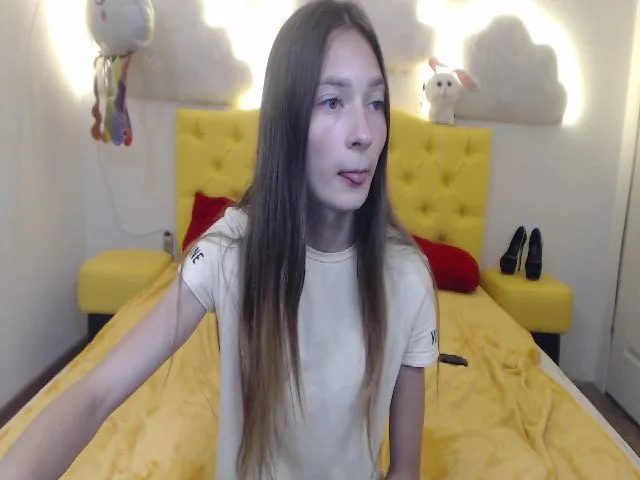 Live sex webcam photo for VikkiDaily #258089498