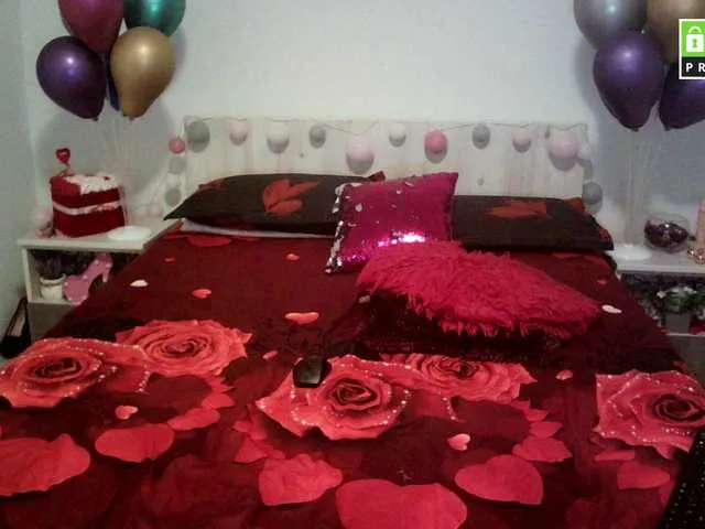 Live sex webcam photo for AdamEvaCouple #242373423