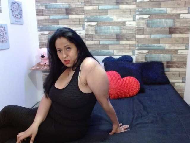 Live sex webcam photo for milenacambc #262640632