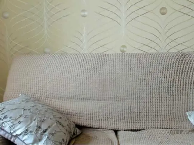 Live sex webcam photo for come2mom #241411886