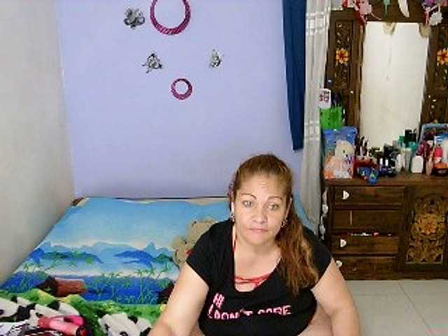 Live sex webcam photo for Britney2xxx #252744266