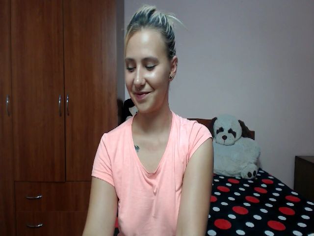 Live sex webcam photo for Tweetyboom #265275260