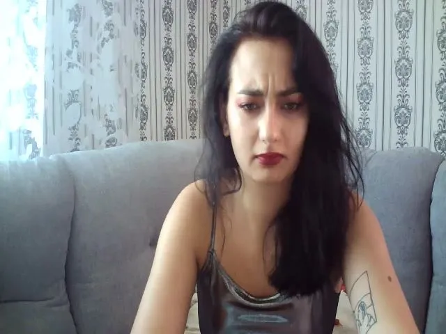 Live sex webcam photo for lolly_hollyy #253387766