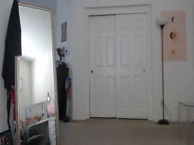 Live sex webcam photo for HollyLynnxo_ #259640670