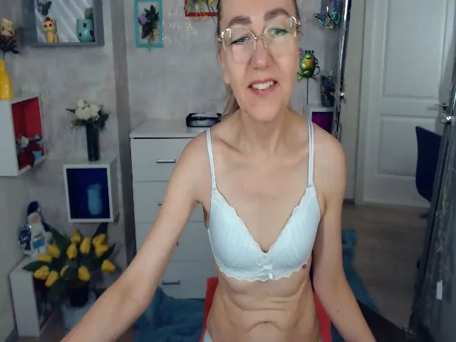 Live sex webcam photo for Greybunny #257524393