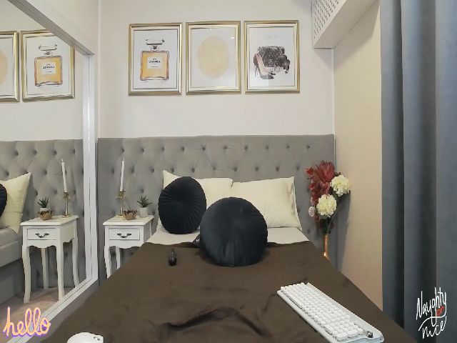 Live sex webcam photo for GracieCute #256275526