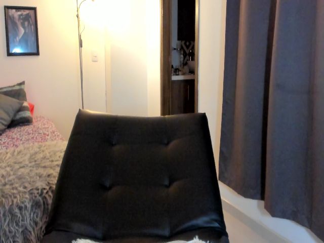 Live sex webcam photo for Isabella_mout #252298687