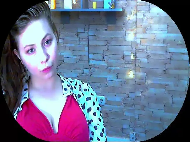 Live sex webcam photo for MollyMey #253889444