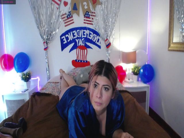 Live sex webcam photo for NicolSaenz #252903155