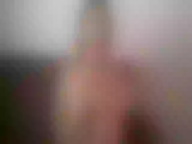 Live sex webcam photo for OnlyLou #260770131