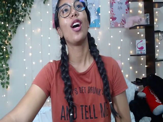 Live sex webcam photo for JOLIE_ABALO #264159254