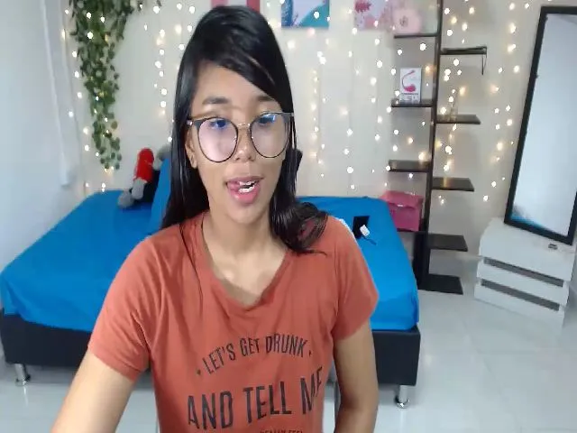 Live sex webcam photo for JOLIE_ABALO #261118353