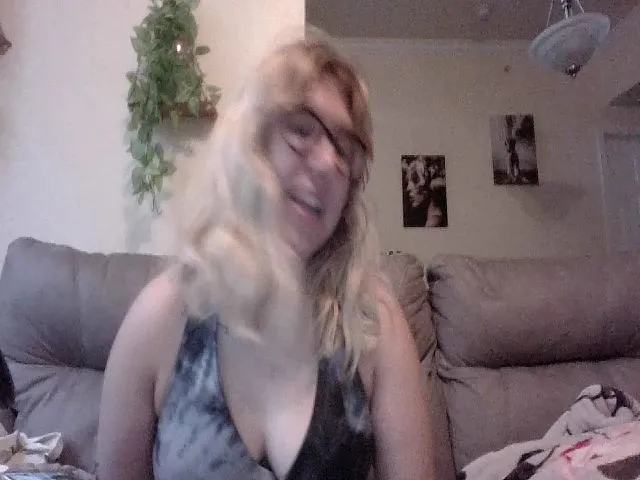Live sex webcam photo for cozychristine #255084267