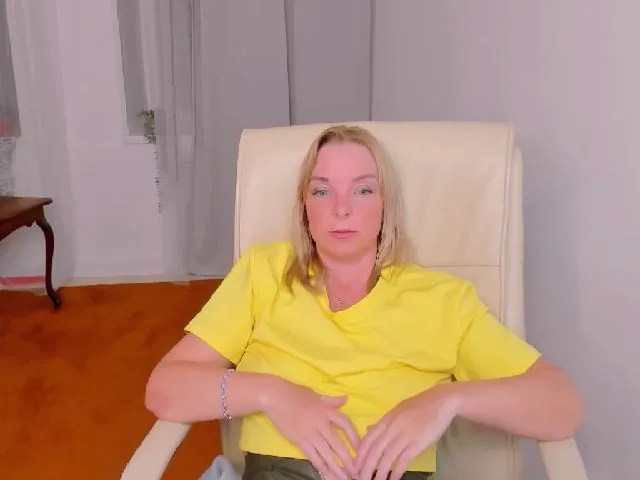 Live sex webcam photo for ReganLovely #255624154
