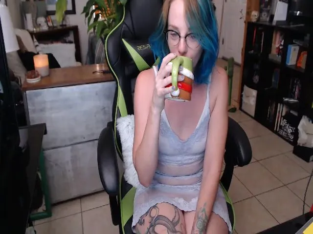 Live sex webcam photo for KinzySuicide #263254478