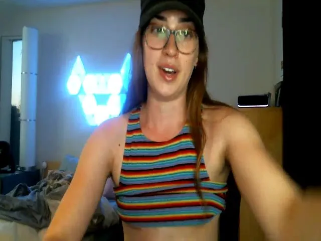 Live sex webcam photo for SkiCutie #253658321