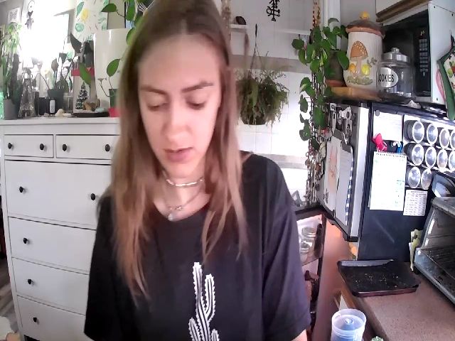 Live sex webcam photo for Sexylexi211 #260713836