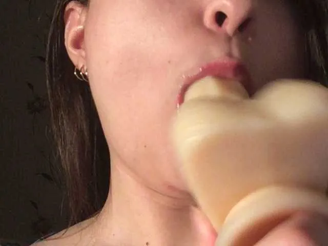 Live sex webcam photo for SiaKriSti #241245460