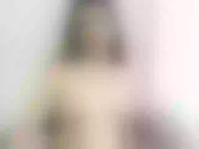 Live sex webcam photo for ElianaKin #263235312